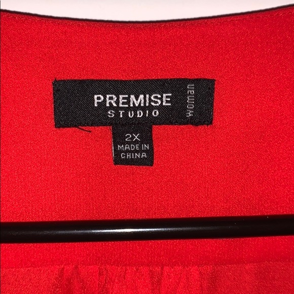 Red Top - Picture 4 of 5